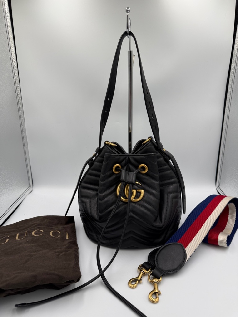 Gucci Black Quilted Matelassé Leather Drawstring Bucket Bag with Gold Hardware